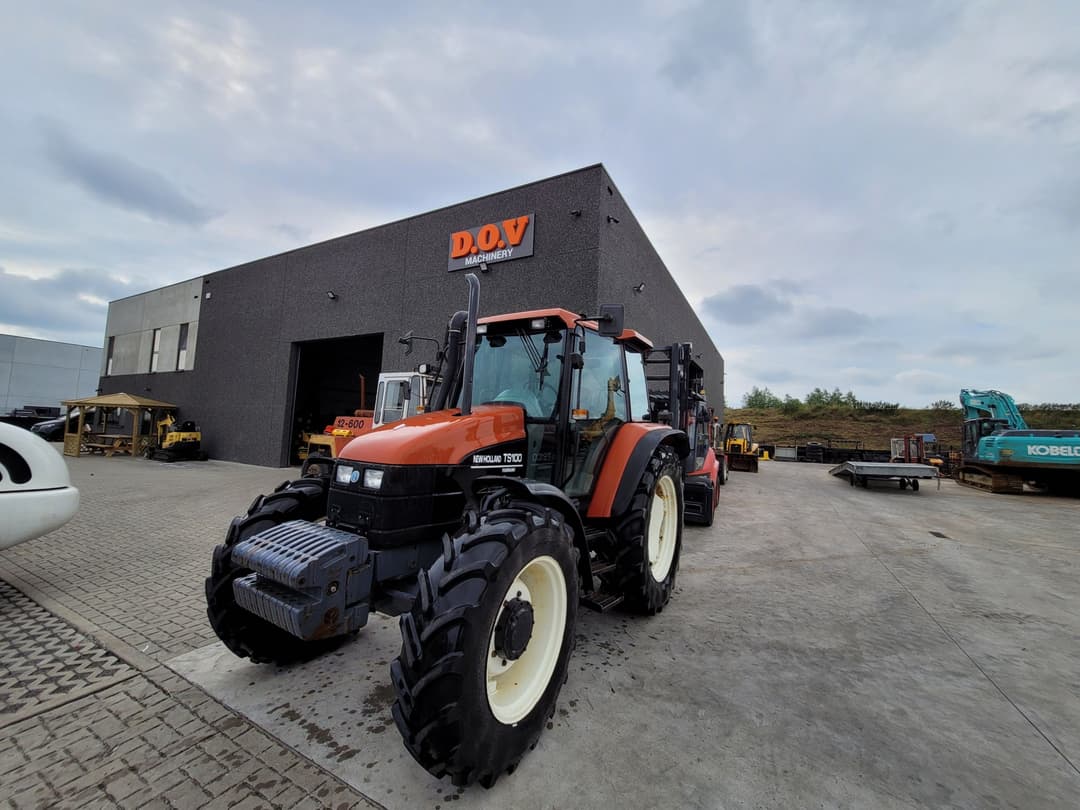 NEW HOLLAND TS100