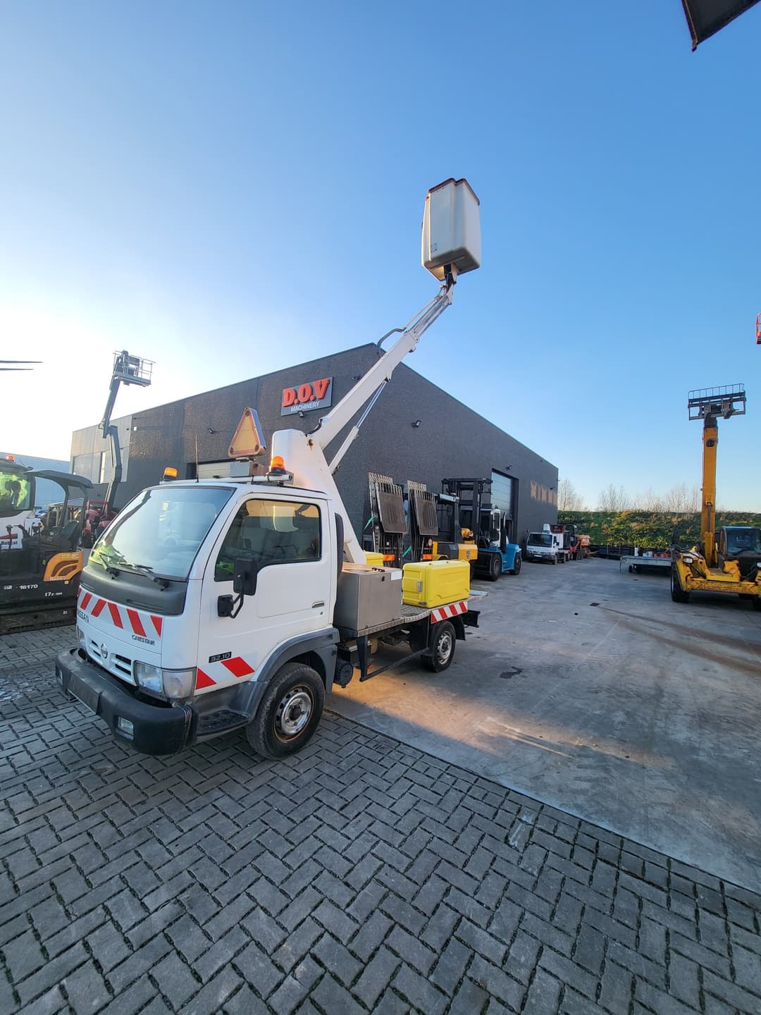 NISSAN GABSTAR 32.10